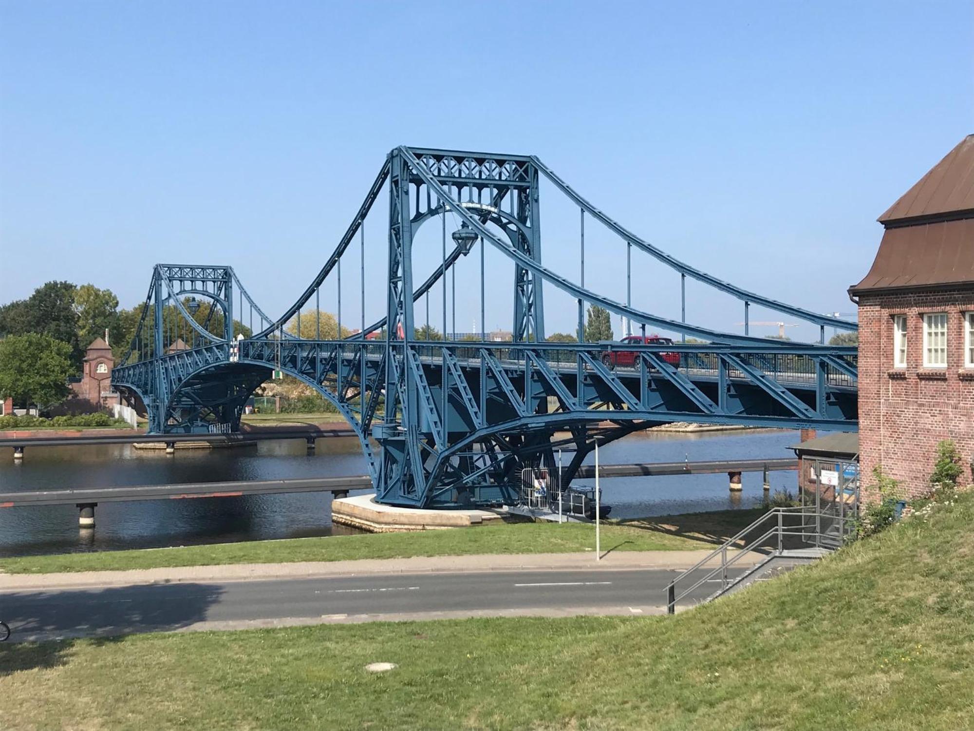 Kapitanswohnung Kaiser Wilhelm Brucke Wilhelmshaven Luaran gambar